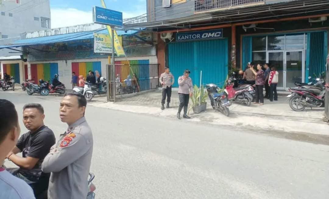 Kantor investasi OMC di Palu mendadak tutup, polisi berjaga-jaga