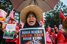 Buruh geruduk DPR dan Istana Kepresidenan, suarakan lima tuntutan