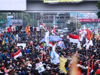 Presiden Prabowo ajak masyarakat tenang dan percaya pemerintah