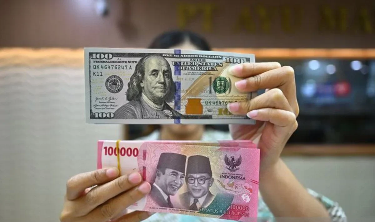 Rupiah sentuh Rp16.469 per Dolar AS, fokus pasar tertuju pada The Fed