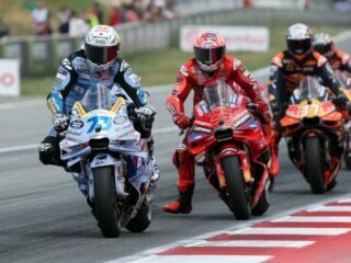 Dominasi Marc Marquez putus, sang adik Alex Marquez juara MotoGP Catalunya 2025