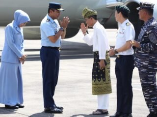 Amsakar sambut KSAU dengan adat Melayu, perkuat sinergi Pemda–TNI AU