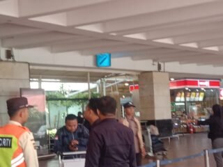    Per 1 Oktober penumpang wajib isi kartu di Sistem All Indonesia