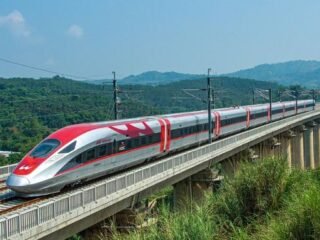 Ternyata kereta cepat RI dirancang sepanjang Merak-Banyuwangi, bukan Jakarta-Surabaya