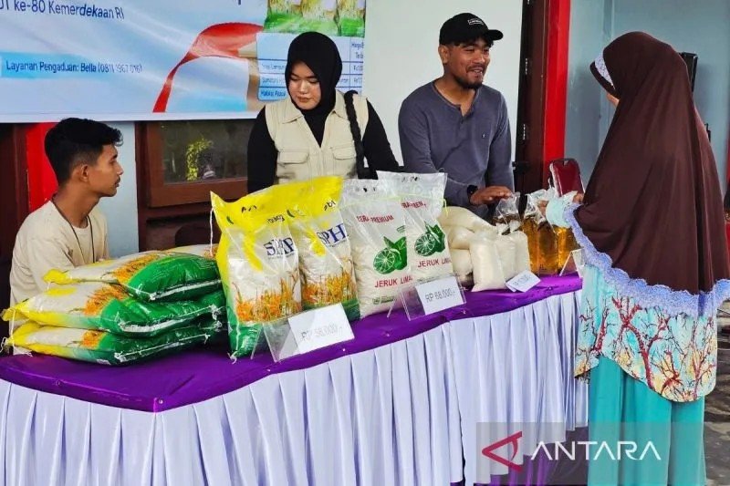 Pemkab Natuna-Bulog gelar gerakan pangan murah