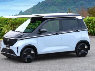 Nissan luncurkan panel surya guna tingkatkan jarak tempuh Sakura EV