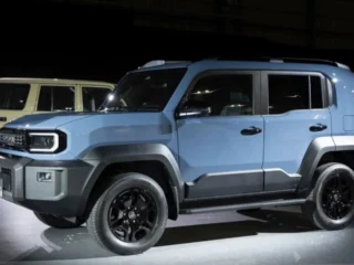 Toyota FJ Cruiser 2026 siap diproduksi di Thailand dengan mesin bensin