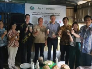 Pacu pariwisata-pertanian, Dubes Australia kunjungi proyek ACIAR-Unsrat di Tomohon