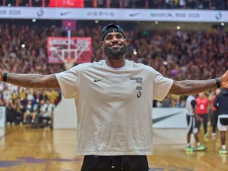 Genap usia 41 tahun bulan Desember, LeBron James belum berpikir pensiun dari NBA