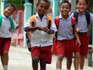 Tahun 2027, bahasa Inggris wajib di tingkat sekolah dasar