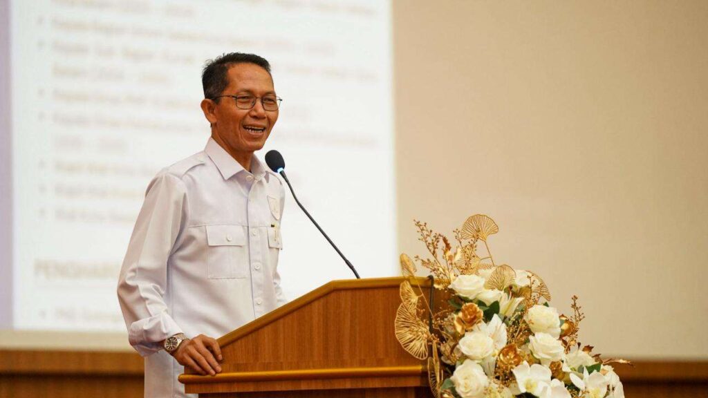 walikota amsakar batam