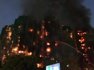 Korban kebakaran apartemen Hong Kong naik jadi 65 orang tewas