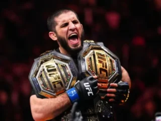 Islam Makhachev rebut juara pada dua divisi UFC usai singkirkan Maddalena di kelas welter