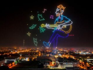 Malam Tahun Baru 2026 di Jakarta: Tanpa kembang api, diganti atraksi ‘drone’ dalam jumlah besar