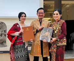 Terima sertifikat, Lana Togas bangga UNESCO tetapkan kebaya jadi warisan budaya dunia