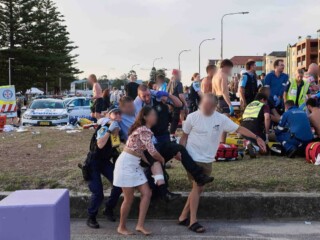 Korban penembakan massal di pantai Australia bertambah jadi 15 orang tewas