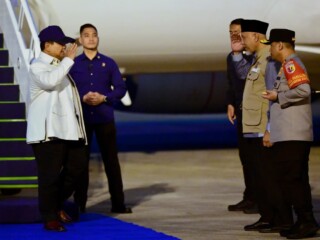 Tinjau kembali daerah terdampak bencana, untuk kedua kalinya Presiden Prabowo kunjungi Sumatra Barat