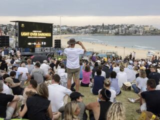 Ribuan orang cemooh Perdana Menteri Australia di acara peringatan tragedi Bondi