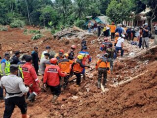 Pemerintah percepat pemulihan pascabencana Sumatera, petugas tak ada yang libur akhir tahun