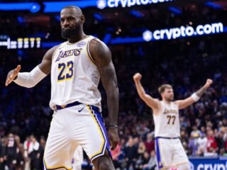 Lakers bungkam 76ers, Dončić dan LeBron tampil gemilang