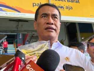 MinyaKita di Pasar Tebet dijual di atas HET, Mentan Amran turun tangan