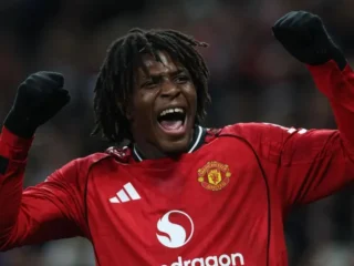 Manchester United naik ke posisi lima klasemen usai meneluk Newcastle 1-0