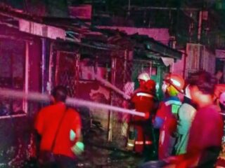 Lima tewas dalam kebakaran gudang dan rumah di Penjaringan
