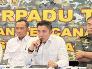 Seskab Teddy: Sejak hari pertama penanganan bencana Aceh Sumut Sumbar dilakukan berskala Nasional