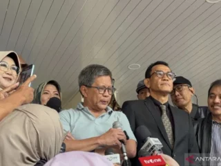 Rocky Gerung jadi ahli meringankan Roy Suryo dkk dalam kasus ijazah Jokowi