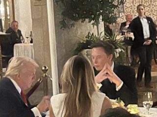 Elon Musk dan Presiden Trump kembali akur
