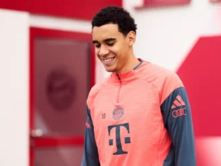 Cedera panjang akibat patah kaki, Musiala bakal diturunkan Muenchen hadapi RB Leipzig