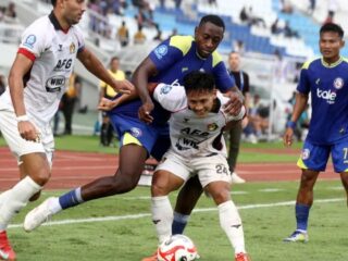 Comeback dramatis Arema FC vs Persik Kediri putus tren negatif laga kandang