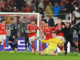 Liga Champions: Gagal lolos ke-16 besar, Real Madrid dan PSG harus jalani babak 'playoff'