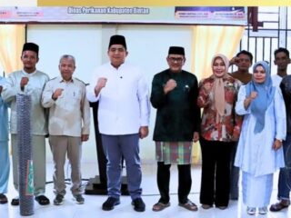 Perkuat ekonomi pesisir, Pemkab Bintan serahkan sarpras dari dana DIF