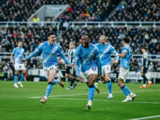 City selangkah lagi ke final Piala Liga Inggris, usai taklukkan Newcastle 2-0 di leg pertama semifinal