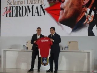 Target jangka pendek Herdman,  langkah awal urai kegagalan Timnas Indonesia ke Piala Dunia 2026