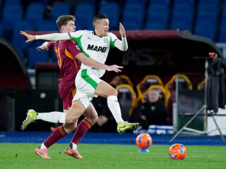 Jay Idzes tampil 90 menit saat Sassuolo tumbang di kandang AS Roma