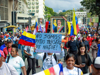 Pekerja Venezuela turun ke jalan tuntut pembebasan Maduro