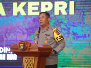 Kapolda Kepri minta warga Batam tetap tenang dan bersatu, tak terprovokasi isu SARA
