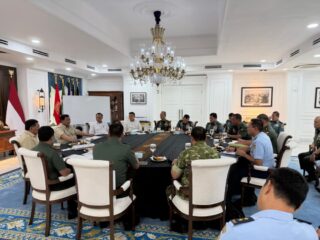 Prabowo gelar pertemuan dengan jajaran TNI, beri arahan strategis perkuat kedaulatan nasional
