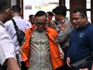 Immanuel Ebenezer terseret dakwaan penerimaan uang senilai Rp70 Juta dari PT KEM Indonesia
