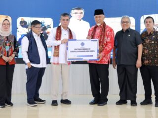 Kemnaker salurkan bantuan Rp30,3 miliar untuk pemulihan ekonomi Sumatera Barat