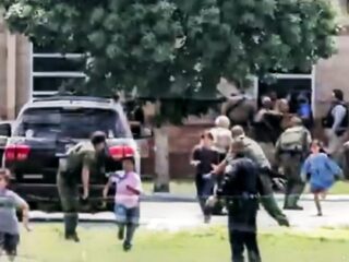 Penembakan massal di sekolah Canada, 10 siswa tewas termasuk tersangka