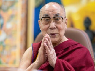 Dalai Lama bantah pernah terlibat dengan pelaku kejahatan seksual Epstein