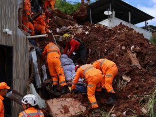 Banjir dan longsor terjang Brazil, 47 orang tewas dan 20 lainnya hilang