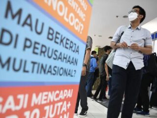 Ekonom ingatkan ancaman pendapatan riil dan kerja tak berkualitas