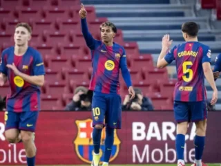 Barcelona lanjutkan tren kemenangan, Real Sociedad libas Elche 3-1