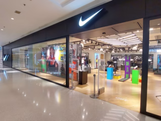 Pemerintah AS selidiki Nike atas dugaan diskriminasi terhadap karyawan kulit putih