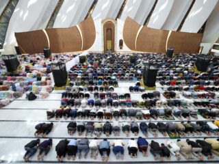Masjid Negara IKN jadi pusat kebersamaan di tarawih pertama Ramadan 1447 H