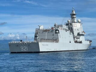 Baru !!! KRI Prabu Siliwangi-321 tiba, kapal perang terbesar dan termutakhir yang dimiliki Indonesia